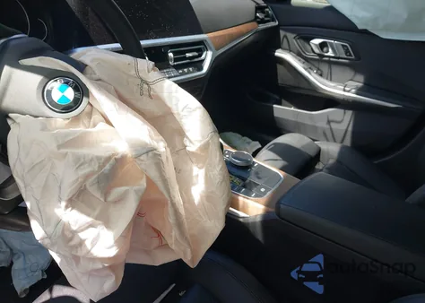 2020 BMW 330I xDrive z USA, uszkodzony, nr VIN 3MW5R7J02L8B33028